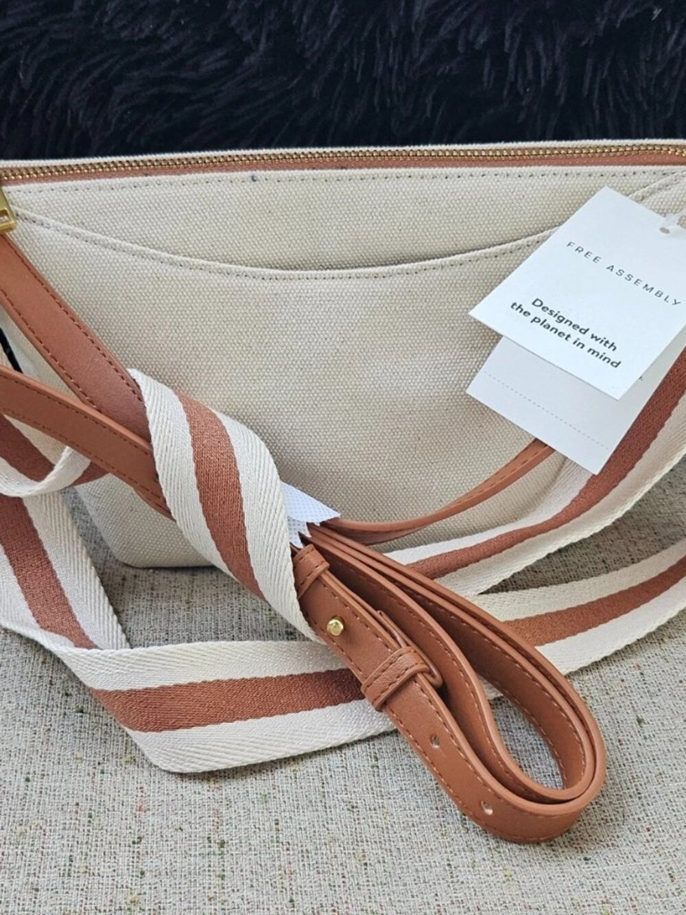Free Assembly Women Bag Crossbody Double Strap Beige Cavas Purse Bag NWT - Picture 7 of 9